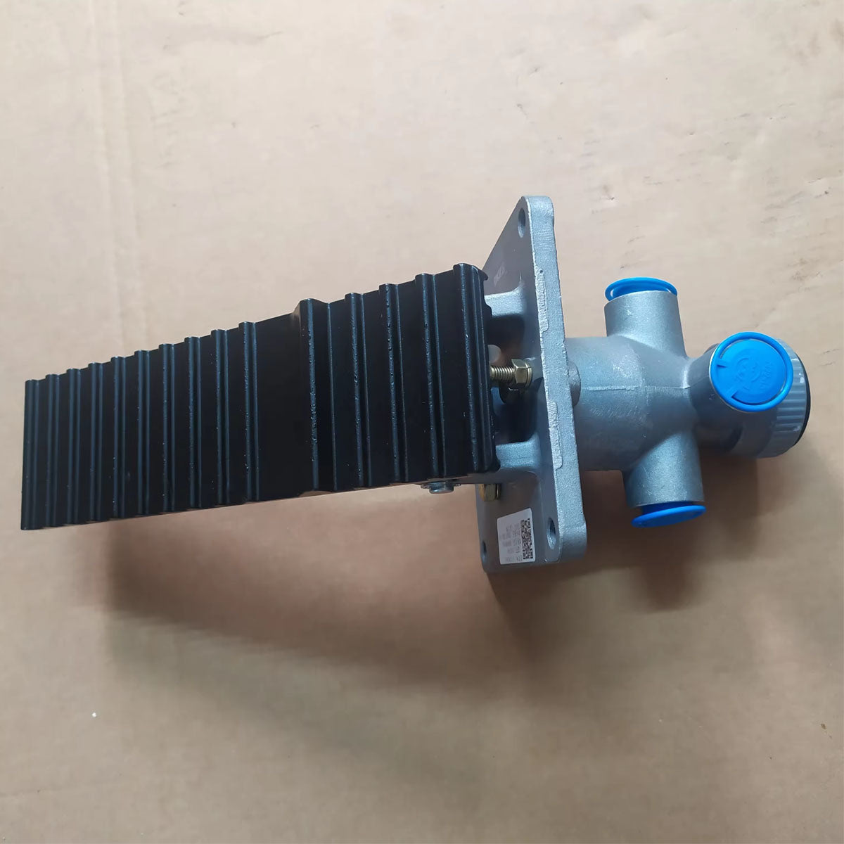 Air Brake Valve Xm60c-3514002 for Shantui Loader Truck SL30W SL20 SL20W