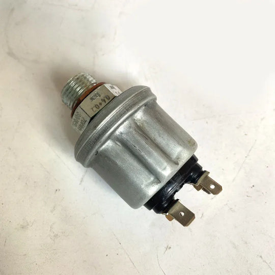 1175981 01175981 Sensor Fits Deutz 2011 1011 914 913 912 513 413 Engine-BeeSpareParts