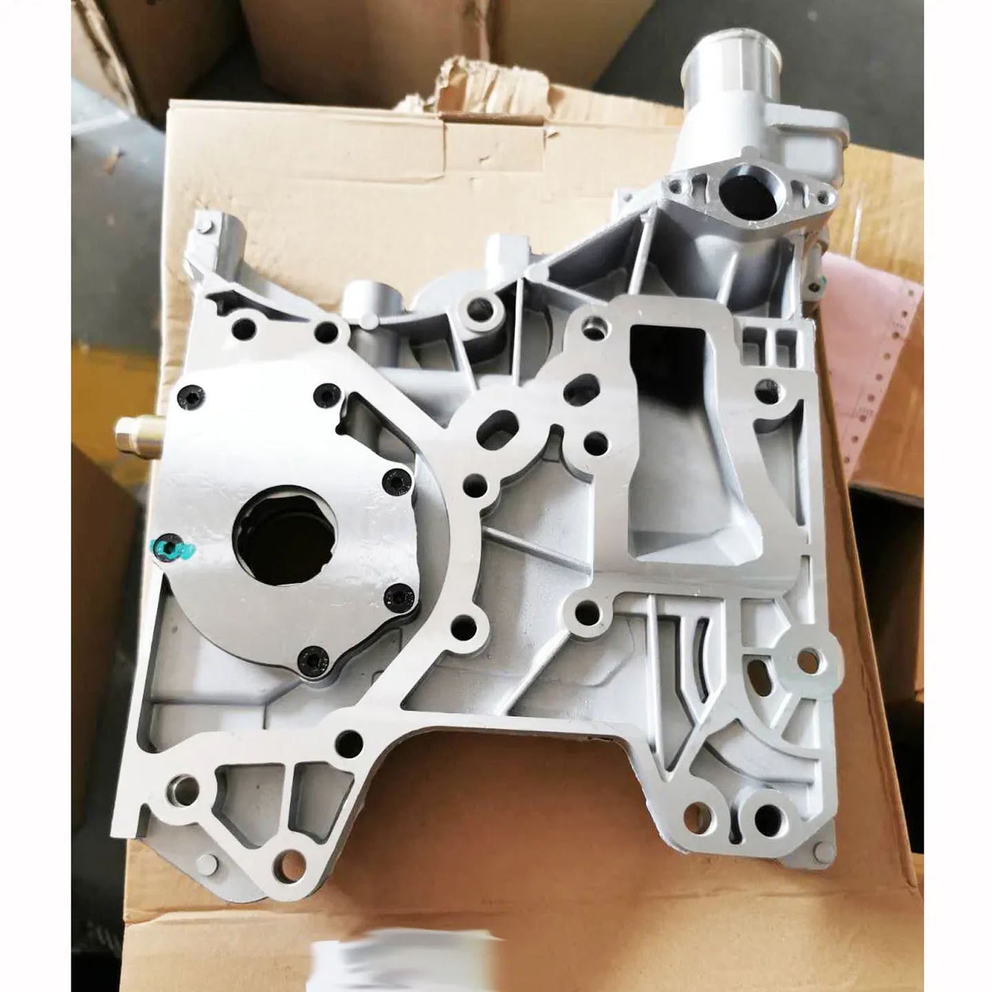 Oil Pump Engine Cover For Vauxhall Chevrolet Cruze Opel Astra Insignia Zafira 55556428 25190867 25190897 55566793 25195117