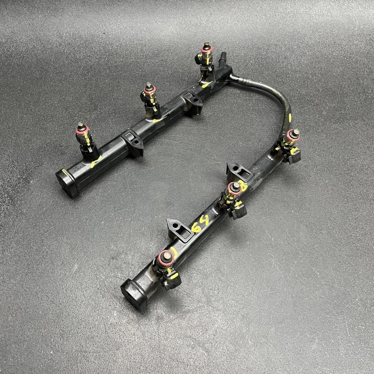 Fuel Rail 53034198AC for Jeep Grand Cherokee Dodge Challenger Chrysler 200 300 Ram ProMaster 1500 2500 3500 2011-2023