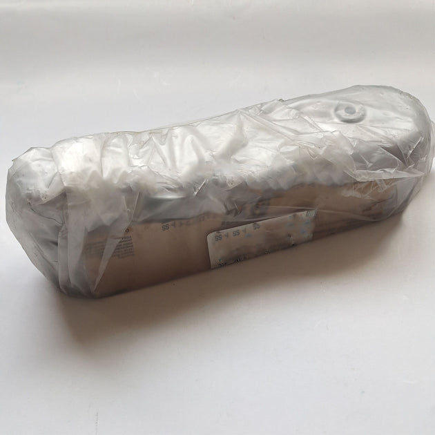 Cylinder Head Cover 16861-14513 for Kubota Engine D600 D662 D722 Tractor B7300