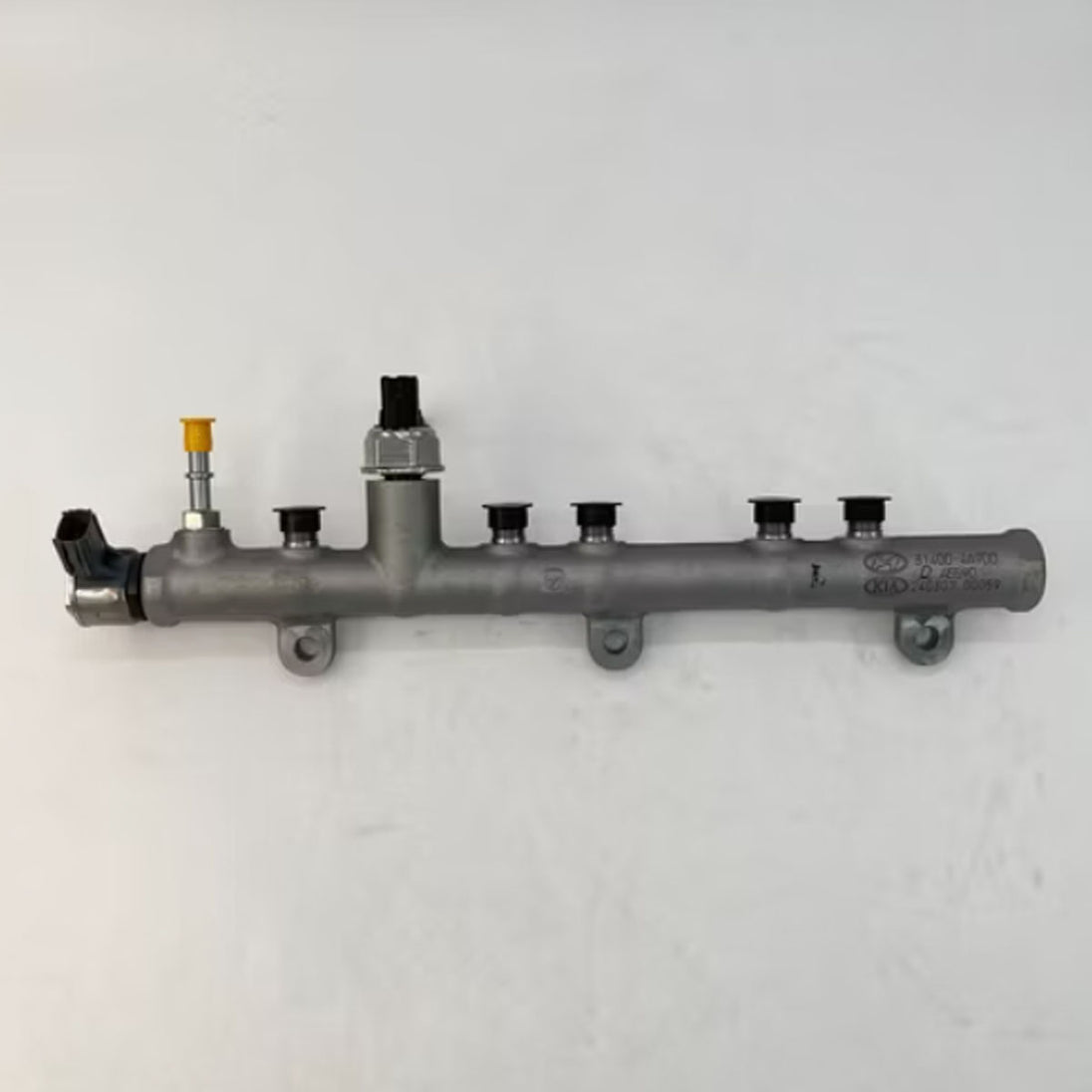 Fuel Common Rail Assembly 31400-4A900 095600-5590 for Hyundai H1 i800 iLoad Starex 2015-2021