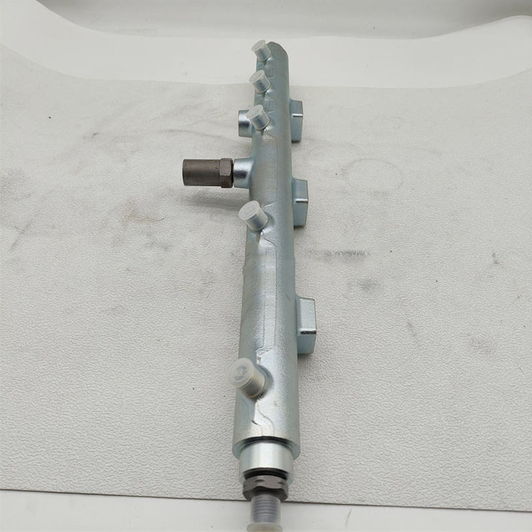 New Fuel Common Rail Pipe 3963815 0445226025 Compatible with Cummins DCEC 6L ISle375 QSL8.9 QSL9 Diesel Engine