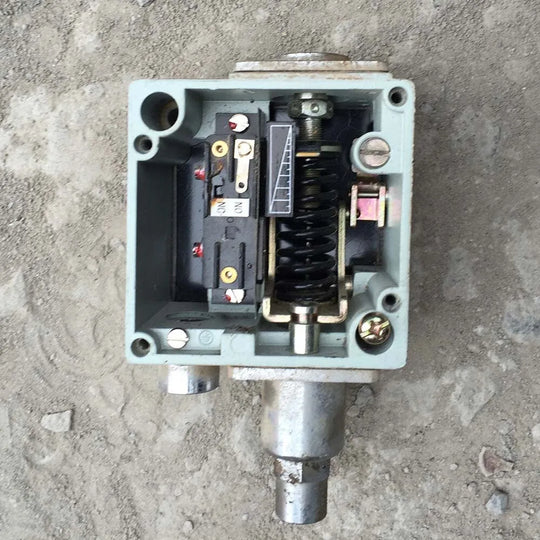 22505309 23029002 Pressure Switch for IngersoII Rand Air Compressor-BeeSpareParts
