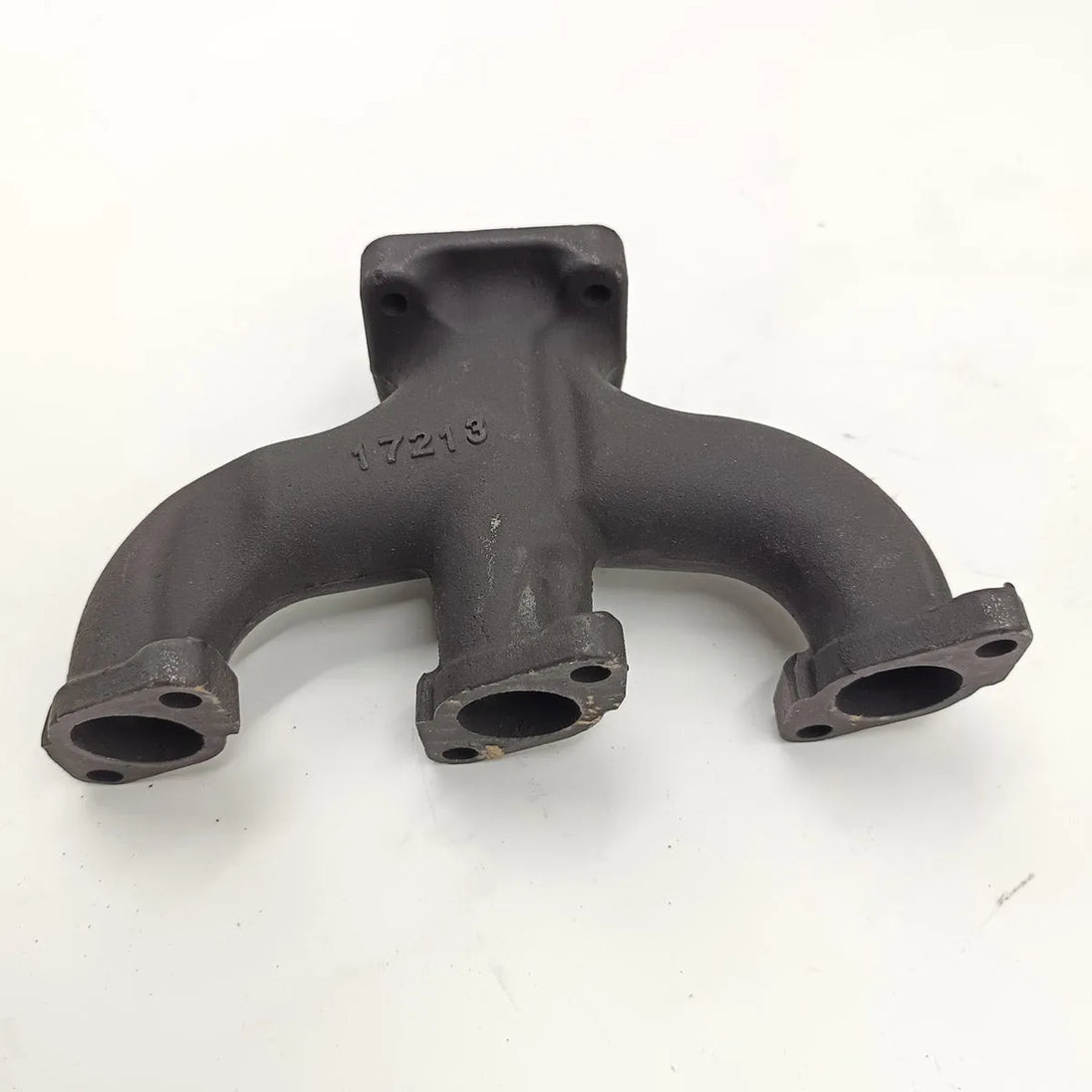 Exhaust Manifold 17213-12310 17213-12312 For Kubota D905 D1005 D1105 D1305-Replacement Aftermarket Parts