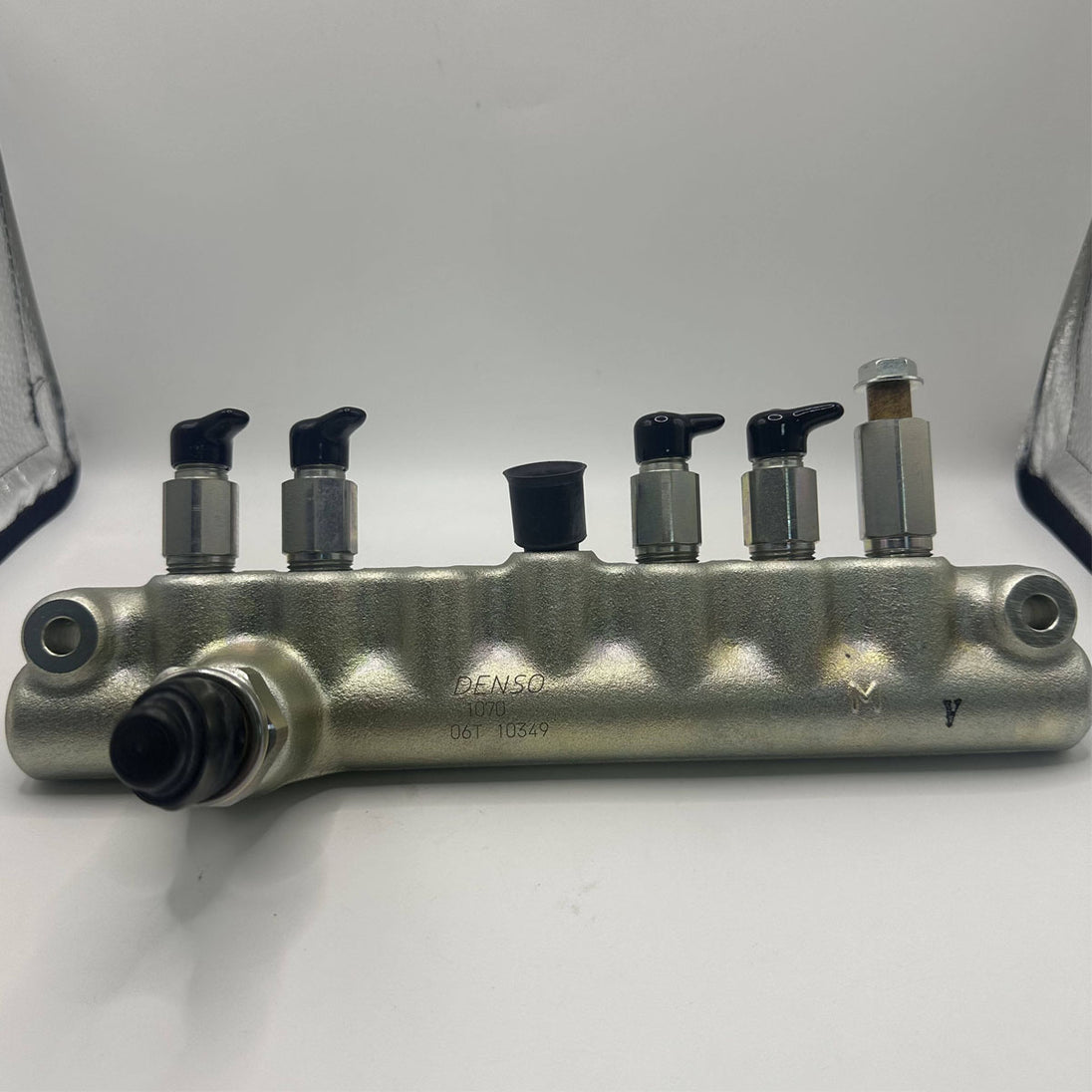 23810-E0060 J05E Engine Common Rail Assy VH23810E0060 Common Rail Pipe for Hino 500
