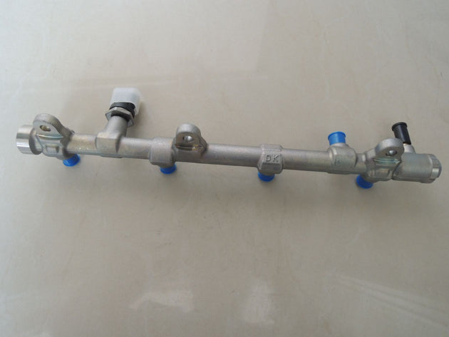 Common Rail Pipe Compatible with Cummins ISF2.8 ISF3.8 Diesel Engine 5259557