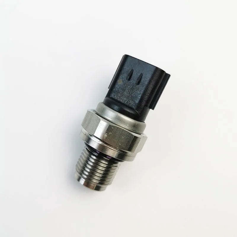 2PCS Komatsu PC200-8 pressure switch sensor high pressure 50MP OE: 7861-93-1812 7861931812-BeeSpareParts