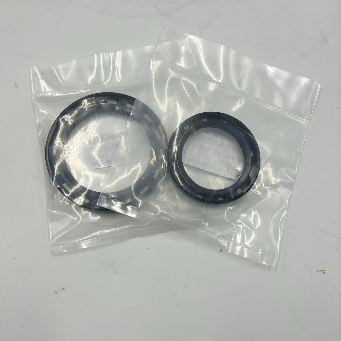 Crankshaft Front & Rear Oil Seal For Thermo King TK3.88