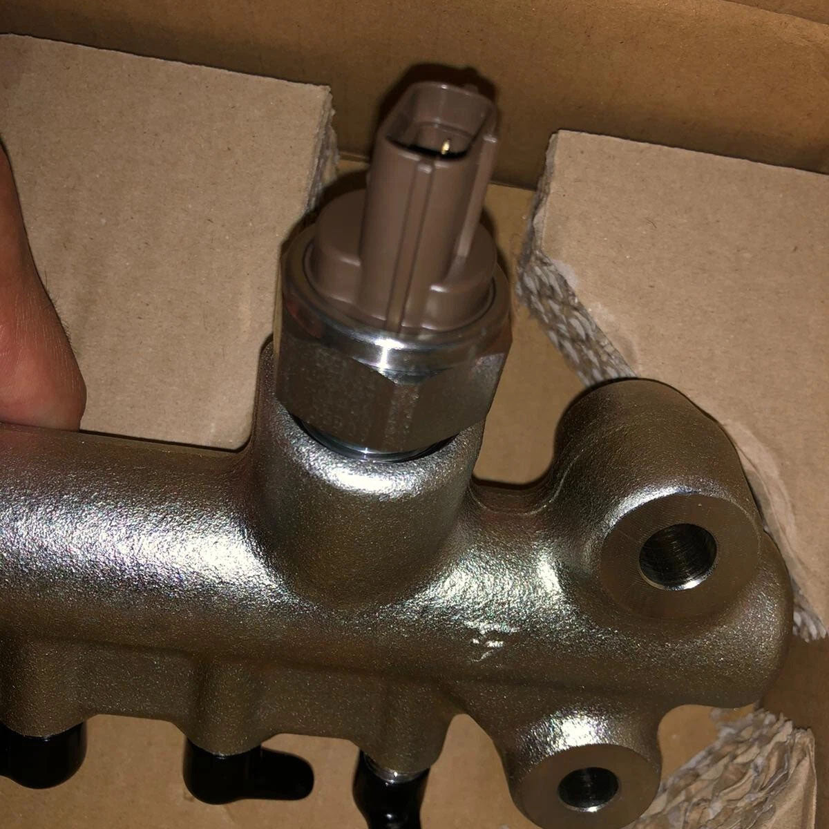 Common Rail Assembly 8-97609980-2 8976099802 for Isuzu 6HK1-TIER4 4JB1 4HK1 4HF1 4HG1 Engine NHR NPR NQR NKR Truck