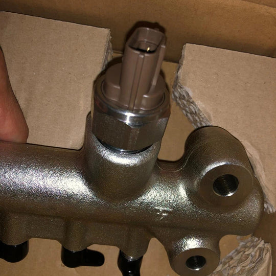 Common Rail Assembly 8-97609980-2 8976099802 for Isuzu 6HK1-TIER4 4JB1 4HK1 4HF1 4HG1 Engine NHR NPR NQR NKR Truck