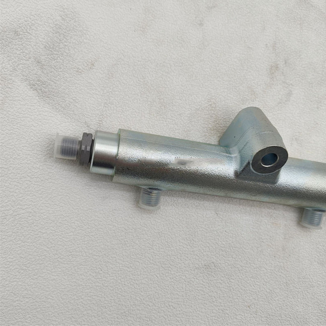 New Fuel Common Rail Pipe 3963815 0445226025 Compatible with Cummins DCEC 6L ISle375 QSL8.9 QSL9 Diesel Engine