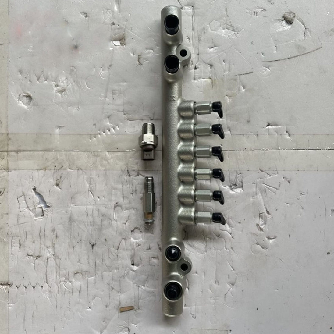 Common Rail 6261-71-1220 6261-71-1210 Fits for Komatsu Engine SAA6D125E SAA6D140E SAA6D170E Excavator PC1250SP-8R PC400LC-8 PC400LCSE-8R PC450LC-8