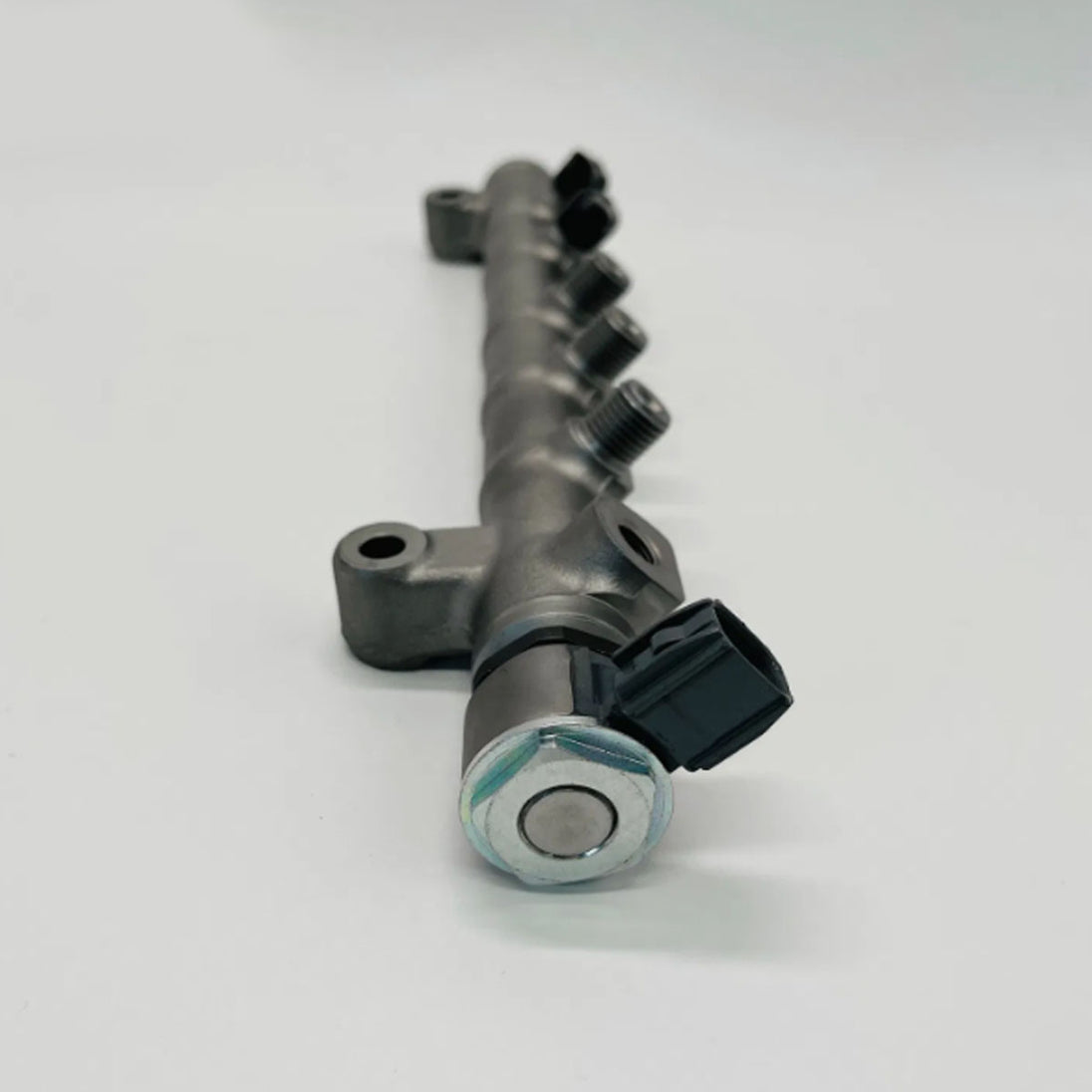 Common Rail Assembly 095600-5261 31303612 for Volvo V40 S60 V60 XC90 XC60 V90 S90