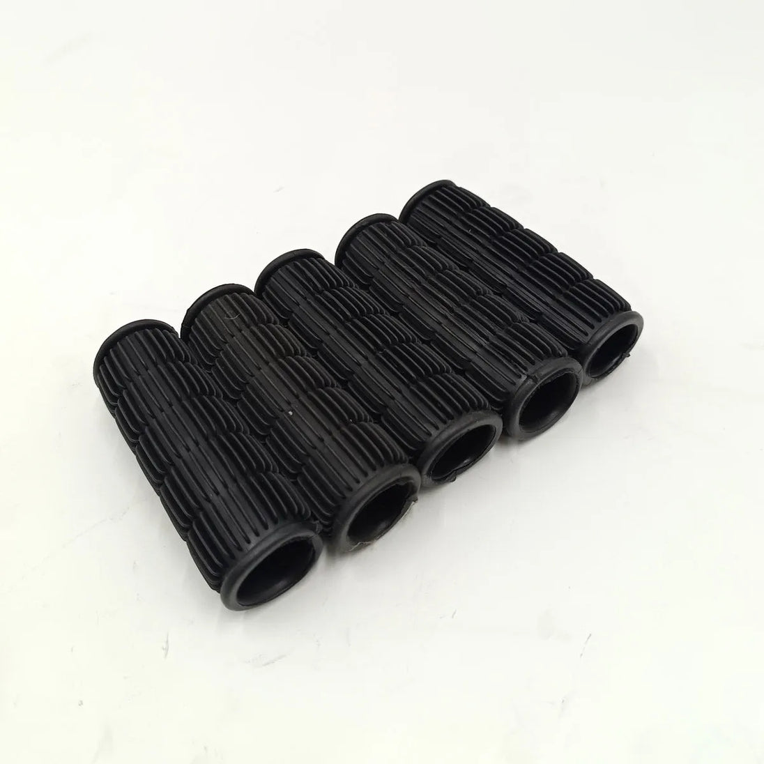 6513963, 5X Rubber Grip (Old Style) Fits Bobcat 453 463 543 553 643 653 741 743-BeeSpareParts