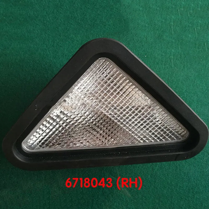 6718043 RH Headlight Fits Bobcat T110 T140 T180 T190 T200 T250 T300 T320-BeeSpareParts