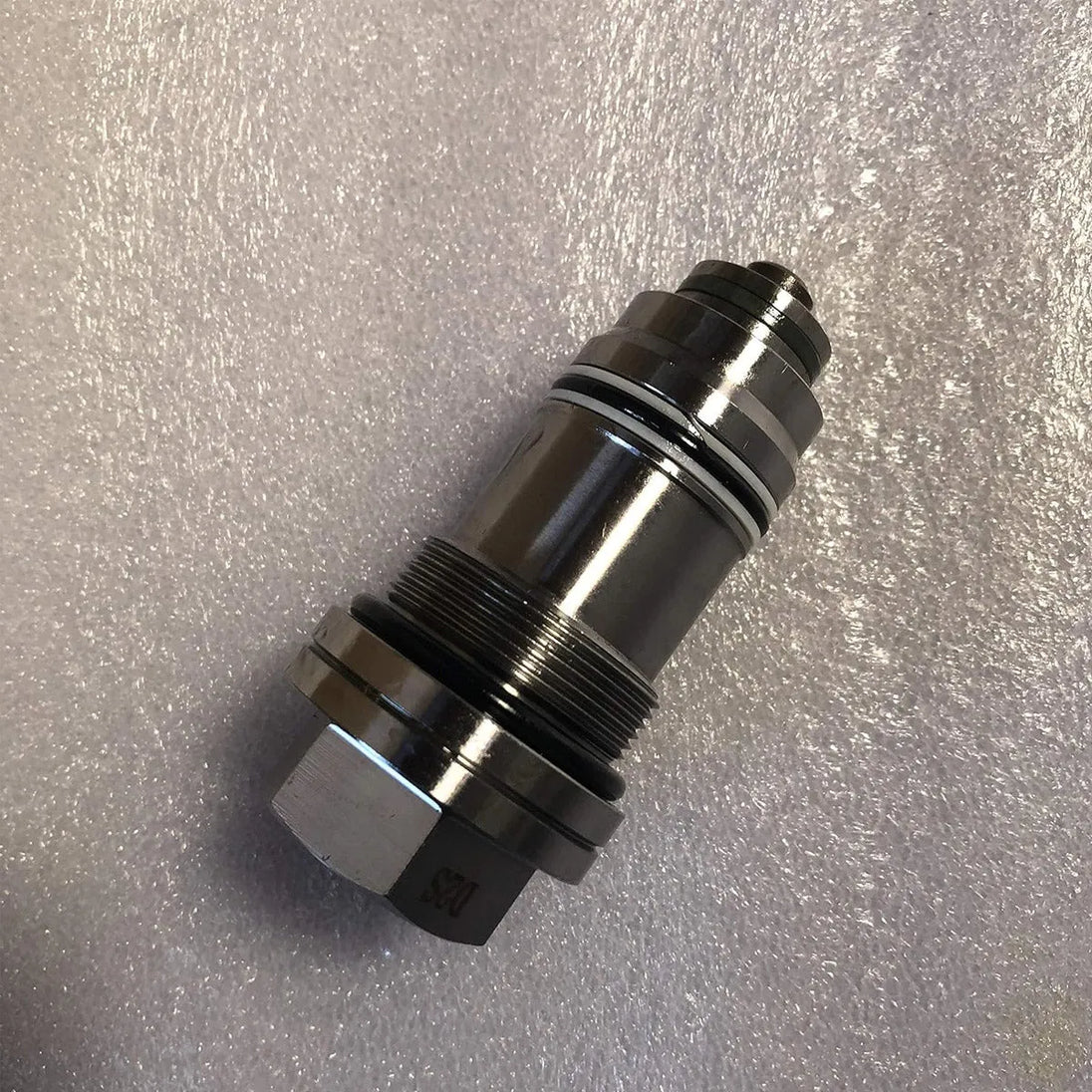 723-46-40100 Relief Valve Fits Komatsu PC400-6 PC450-6-Replacement Aftermarket Parts