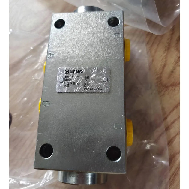 803043473 S0160-2 Hydraulic Lock XCMG Skid Loader Spare Parts for XCMG XT870 XT876 XC870K Skid Loader-BeeSpareParts