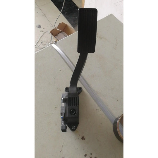 803688698 F01R00X070 XCMG LW200k Whee Loader Spare Parts Fits XCMG Accelerator pedal-BeeSpareParts