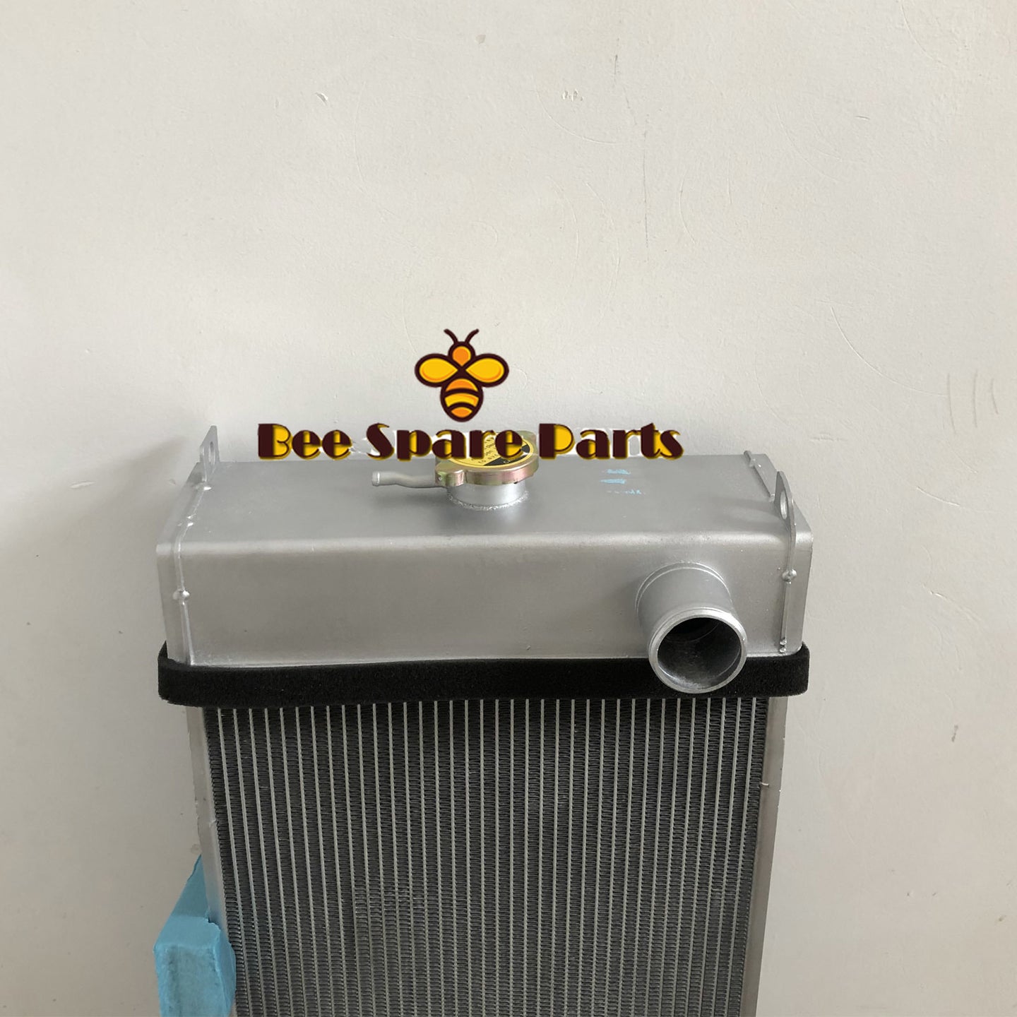 Free Shipping Water Tank Radiator 418-03-31112 418-03-31113 for Komatsu Wheel Loader WA200-5 WA250-5