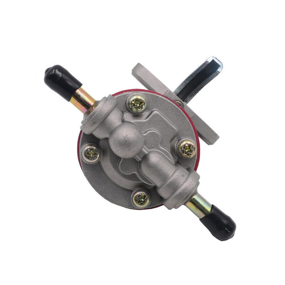 Fuel Pump 12581-52030 15821-52030 for Kubota Engine D662 D722 D750 D782 D850 D950 Z482 Z402 Z602-Replacement Aftermarket Parts