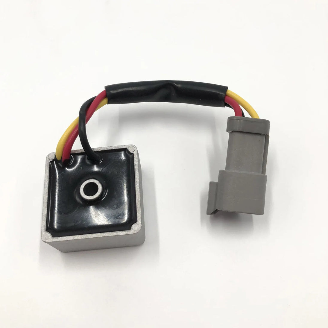 Club Car Voltage Regulator Precedent 4-cycle Gas Golf Cart 1025159-01 1028033-01-BeeSpareParts