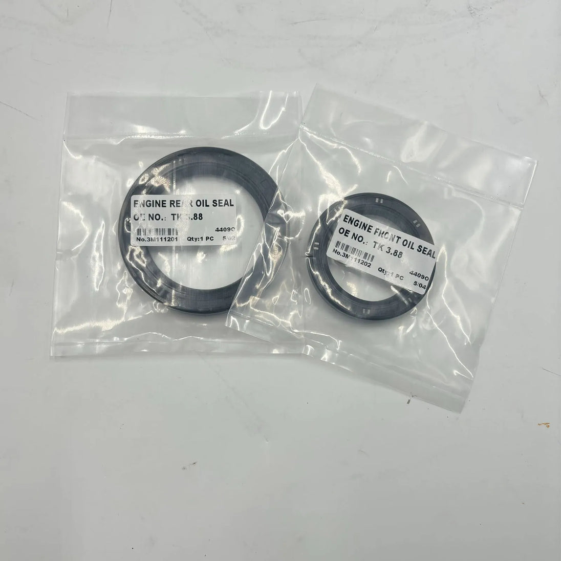 Crankshaft Front & Rear Oil Seal For Thermo King TK3.88-BeeSpareParts