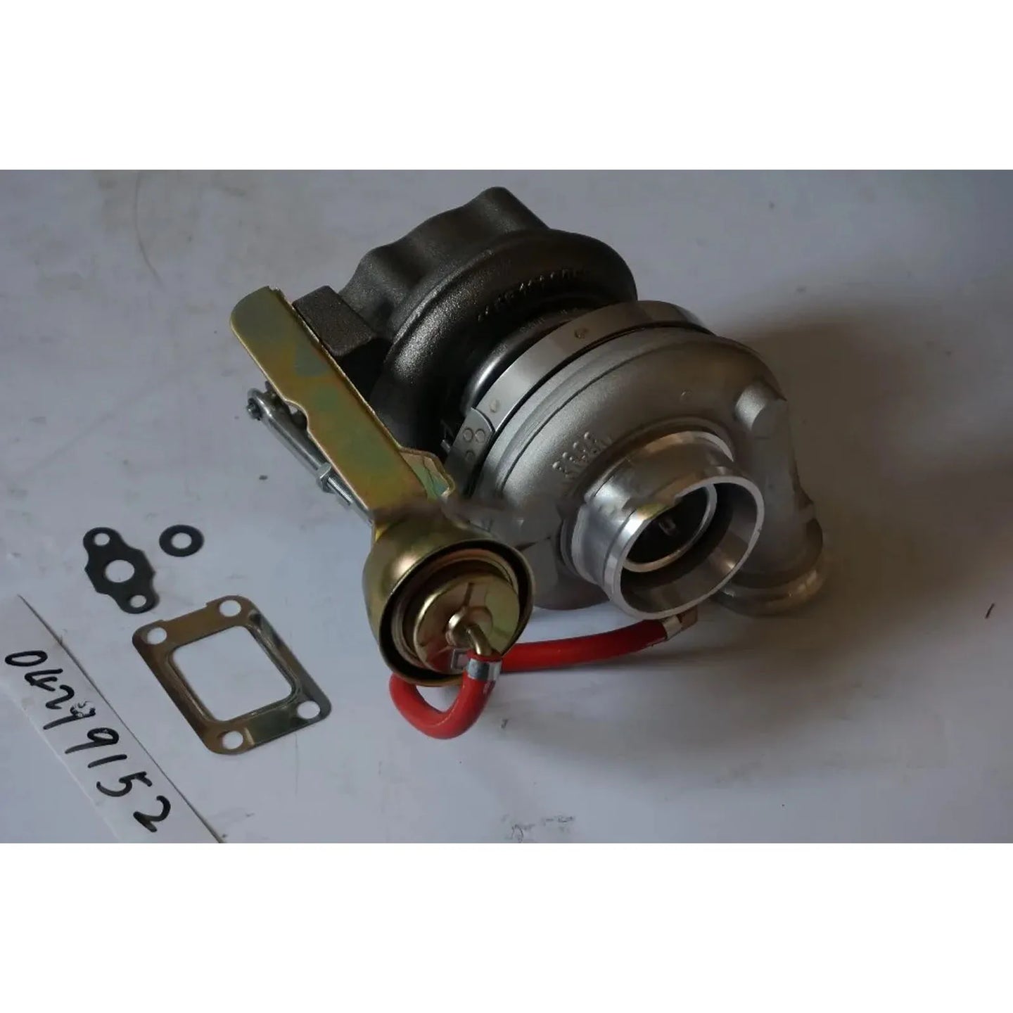 Diesel engine spare parts TCD2013 L04 2V Turbocharger 04299152 04294260 04294688 for Deutz-BeeSpareParts