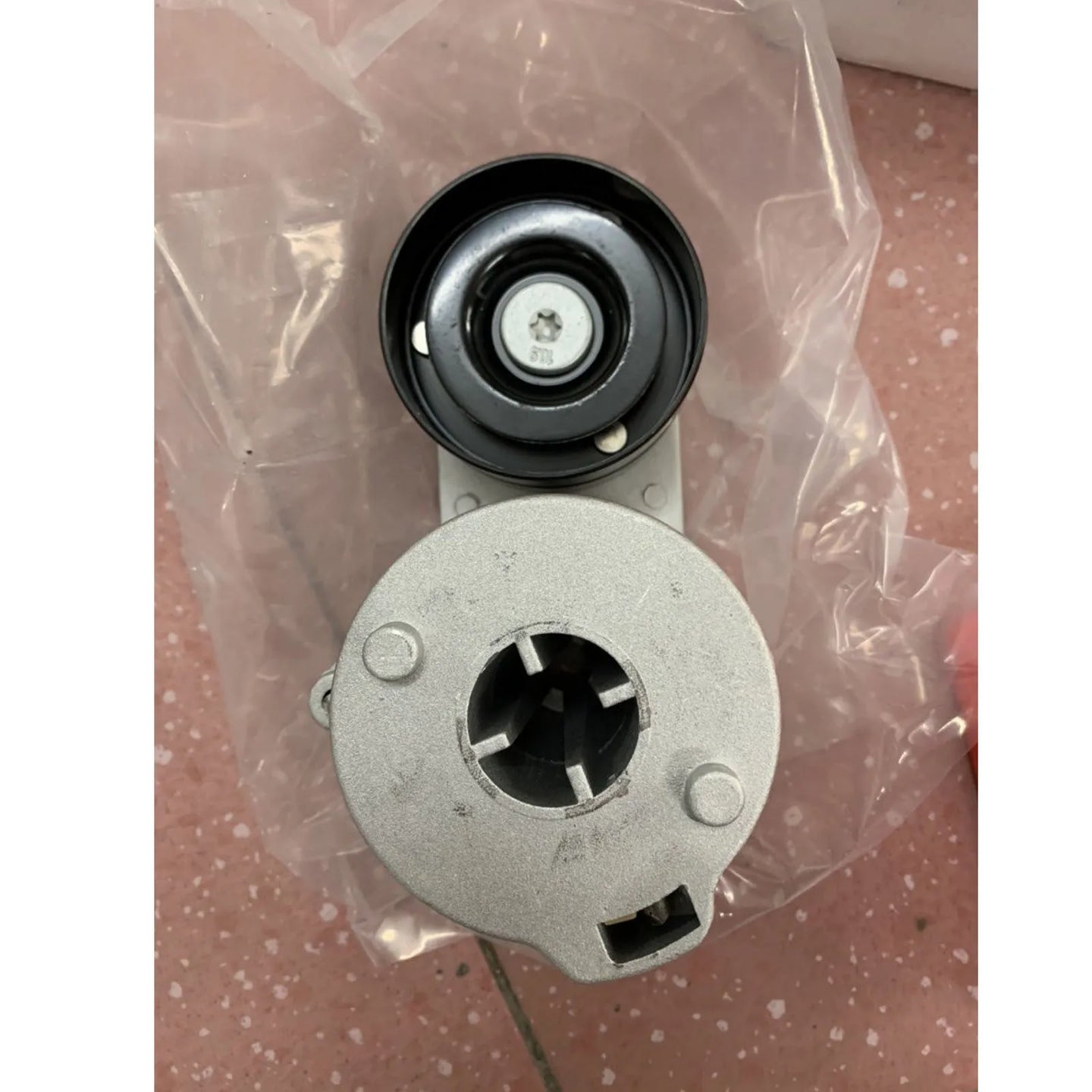 For DEUTZ BFM2012 Belt Tensioner 04504262 04294490 04285446 04283663 04258387-BeeSpareParts