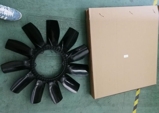 International 11” Diameter 32” Fan HOR996813GC2-001 3864473C2 812.8CW