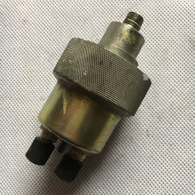 Heavy Truck Electrical Parts 4BT Diesel Engine Oil Pressure Sensor 3971995-商业/工业-BeeSpareParts