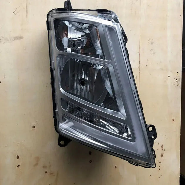 Spare Parts for Volvo Trucks VOE 22239059 FMX R.H Headlight-BeeSpareParts