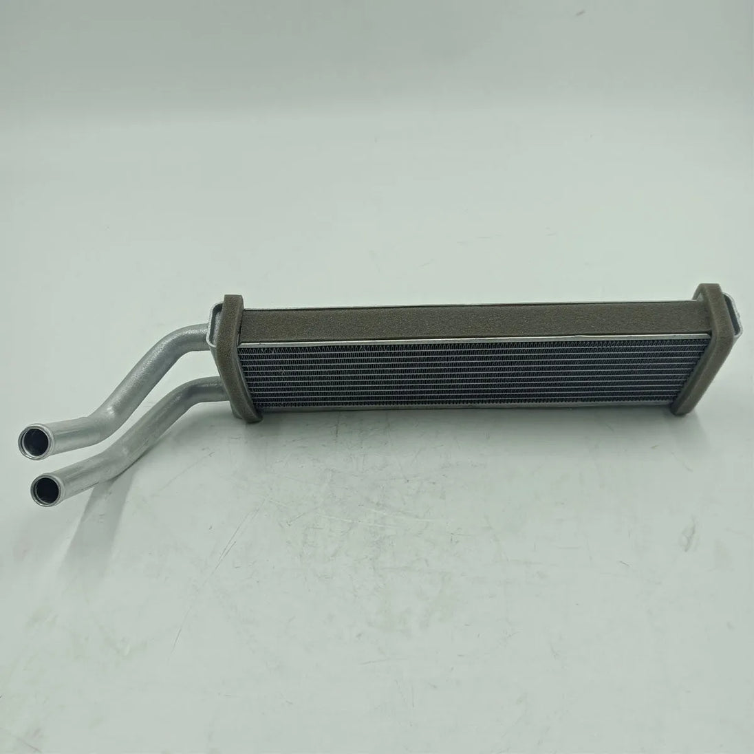 A/C Core Heater 4475775 for Hitachi Excavator ZX125US ZX135US ZX225US ZX225US-3 ZX60-HCMC ZX70 ZX75UST ZX80LCK ZX85US-HCME-Replacement Aftermarket Parts