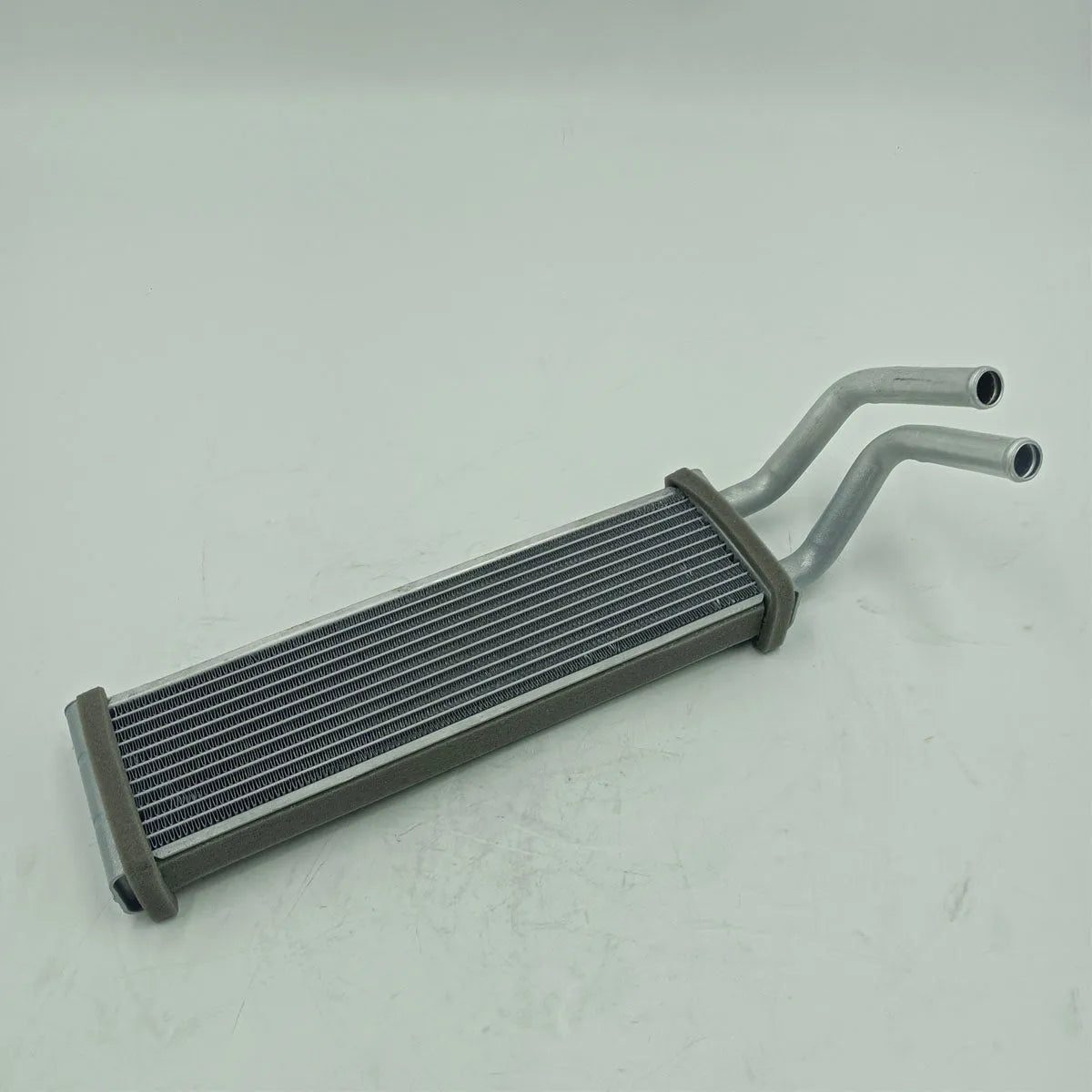A/C Core Heater 4475775 for Hitachi Excavator ZX125US ZX135US ZX225US ZX225US-3 ZX60-HCMC ZX70 ZX75UST ZX80LCK ZX85US-HCME-Replacement Aftermarket Parts