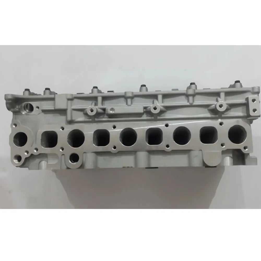 Cylinder head complete for Hyundai H1 H200 Kia Sorento D4CB 2.5 CRDI 22100-4A000-Replacement Aftermarket Parts