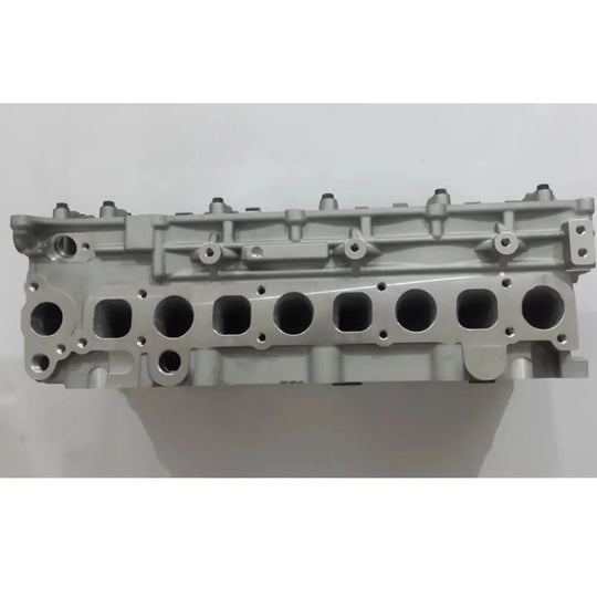 Cylinder head complete for Hyundai H1 H200 Kia Sorento D4CB 2.5 CRDI 22100-4A000-Replacement Aftermarket Parts