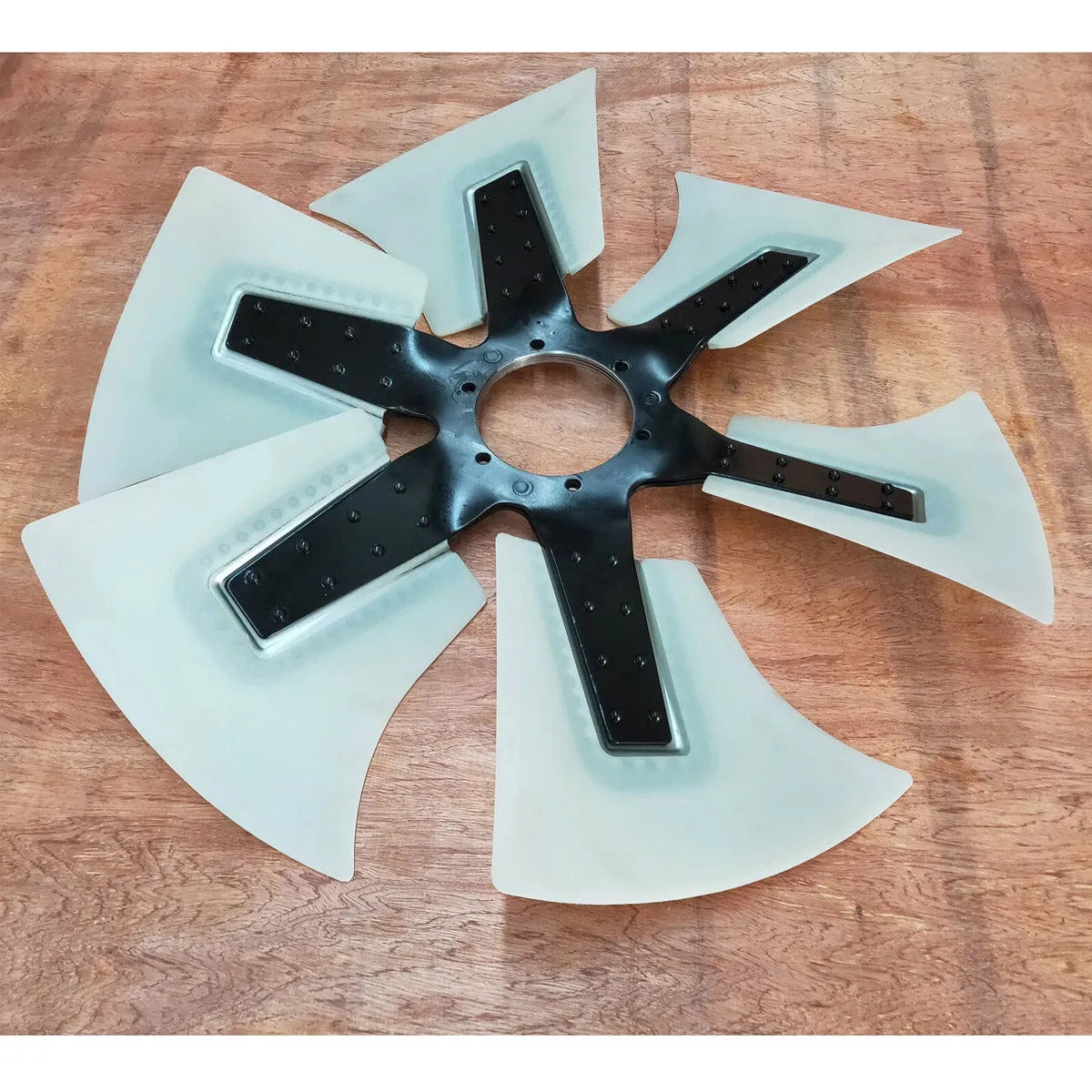 Fan 600-633-7800 for Komatsu D61E D61EX D61PX D63E Engine S6D125E SAA6D114E-Replacement Aftermarket Parts