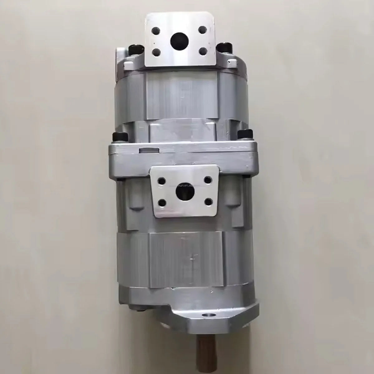 For Komatsu Bulldozer D65E-12 D65P-12 D85ESS-2 Hyraulic Pump 705-51-20930-Replacement Aftermarket Parts