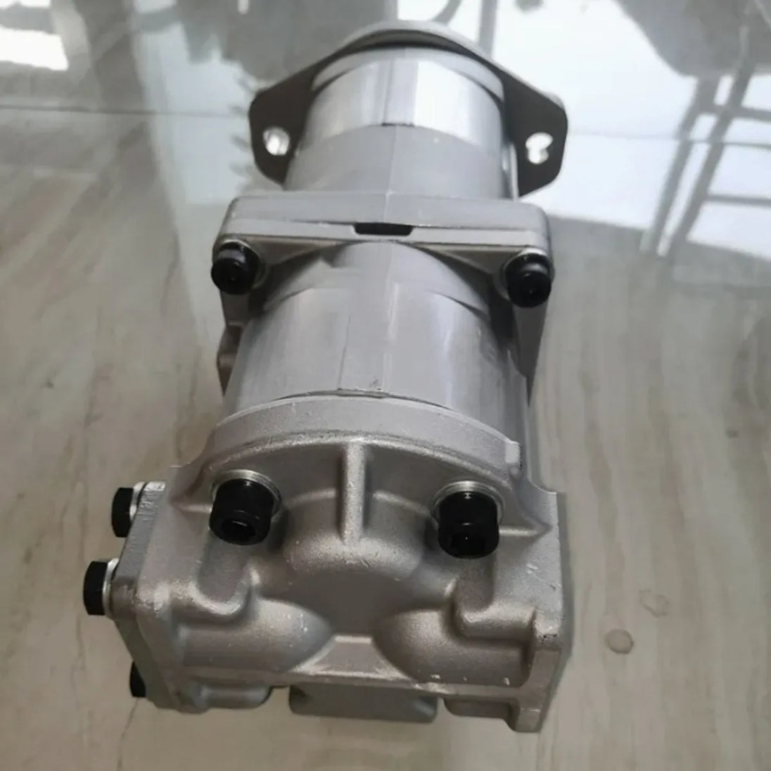 For Komatsu Bulldozer D85MS-15 D85EX-15 D85PX-15E0 Hydraulic Pump 705-51-30660-Replacement Aftermarket Parts