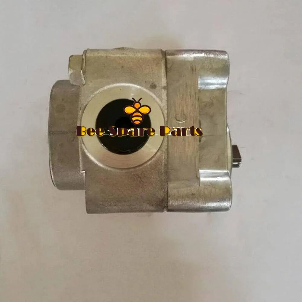 Hydraulic Pump 5H583-26202 5H58326202 for Kubota D902 Engine 208 Harvester-Replacement Aftermarket Parts