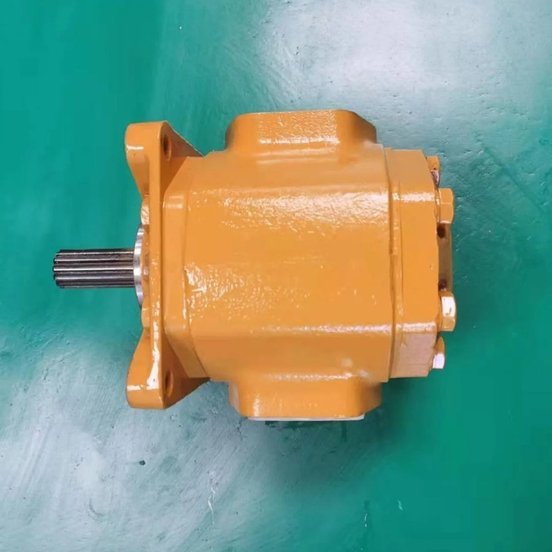 Hydraulic Pump 704-11-38100 for Komatsu Bulldozer D53A-16 D53A-17 D53A-18 D53P-16 D53P-17 D53P-18 D53S-16 D53S-17 D58E-1 D58P-1-Replacement Aftermarket Parts