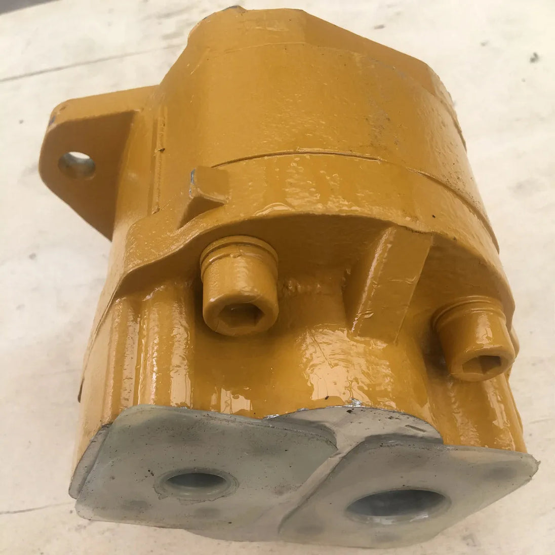 Hydraulic Pump 705-21-32050 for Komatsu Engine S6D125E-2 Bulldozer D85A-21 D85P-21 D85C-21-Replacement Aftermarket Parts