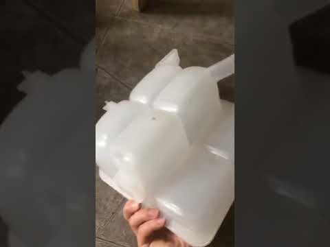 Radiator Coolant Recovery Expansion Reservoir Tank 30776151 for Volvo C30 C70 S40 V50