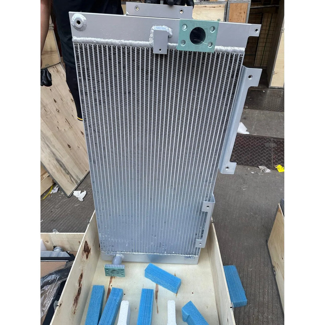 R210LC-9 R210NLC-9 R250LC-9 R210W-9 R215-9 Oil Cooler 11Q6-40640 For Hyundai Excavator-Replacement Aftermarket Parts