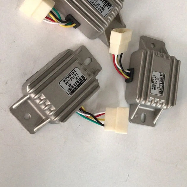 Regulator Relay ME049233 for Kobelco Excavator K909LC-2 K916-2 K916LC-2 MD450BLC SK220-3 SK220LC-3-BeeSpareParts