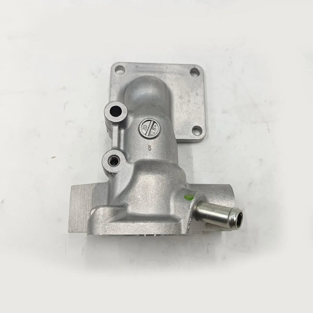 Thermostat Housing 16613-72700 for Kubota D1005 D1105 D905 V1305 V1505 Engine-Replacement Aftermarket Parts