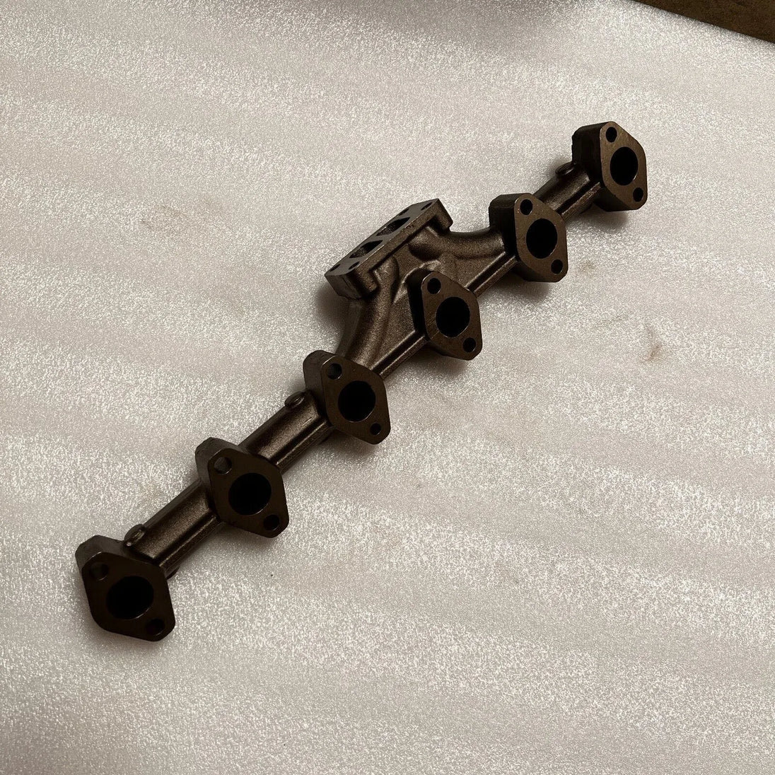 VOE20459232 EXHAUST MANIFOLD FITS FOR VOLVO EC210B EC210BLC D6D D6E EC210C EC220-Replacement Aftermarket Parts